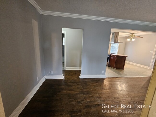 Building Photo - 7816 Taulbut St