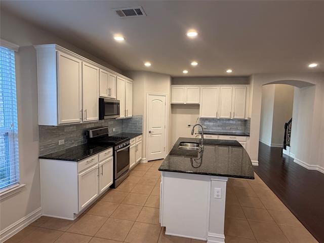 Building Photo - 2341 Leeward Pl