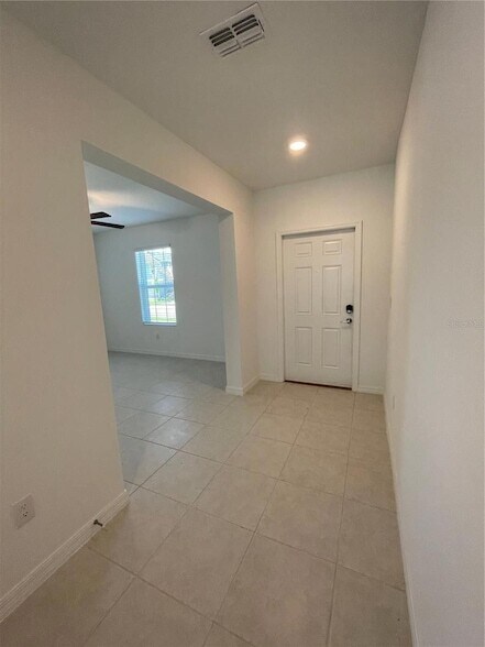 Foto del edificio - 36443 Flats St