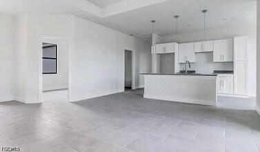 Building Photo - 408 Chiquita Blvd N