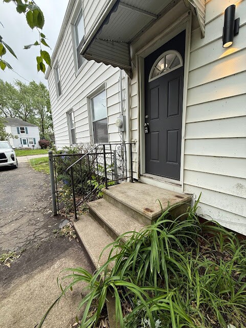 Foto del edificio - 14218 Tuckahoe Ave