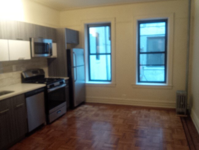 Building Photo - 1539 Park Pl