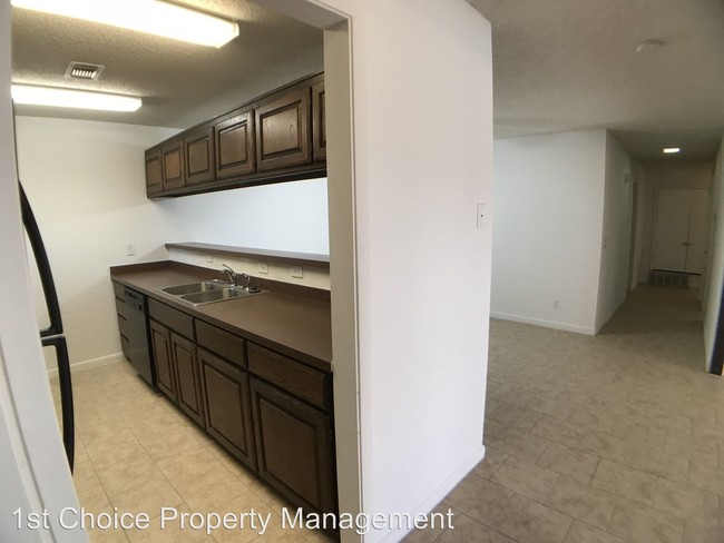 Building Photo - 4541 Altamesa Blvd