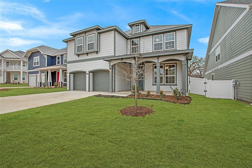 Photo - 1605 Katharina Avenue Unit