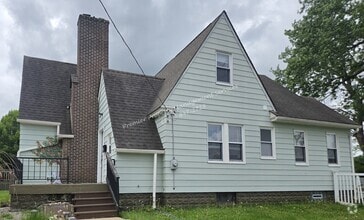 Building Photo - 1415 20th Ave