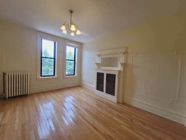 Foto del edificio - 959 Saint Johns Pl