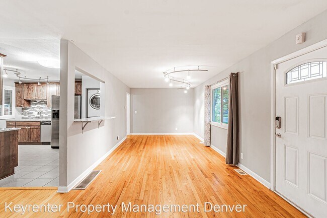 Foto del edificio - 2 br, 1 bath House - 2525 South Linley Court