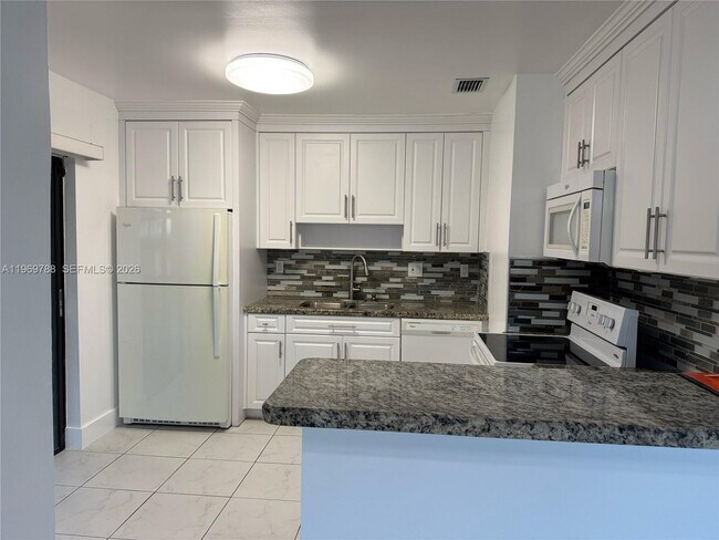 Building Photo - 15332 SW 80th Ln