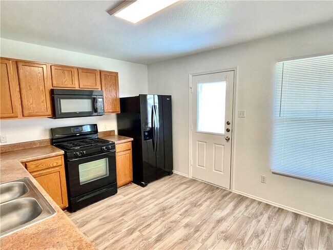 Building Photo - 17709 Majestic Elm Ln