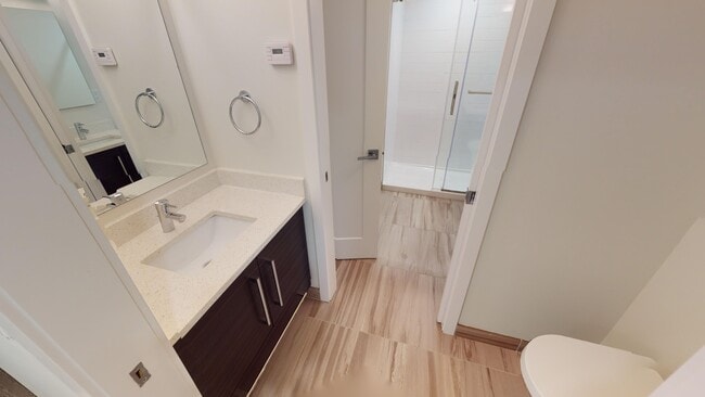 Building Photo - Maple