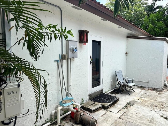 Photo - 17843 NW 63rd Ct Front Unit Apartment