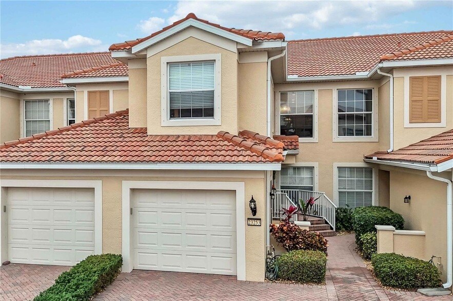 Foto principal - 23253 Banbury Way