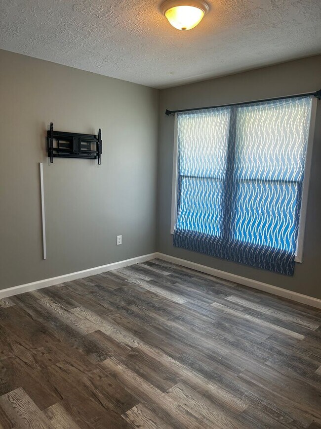 Foto del edificio - Beautiful Home 4 bedroom 3 bath