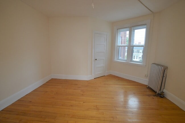 Building Photo - 15 Lynde St