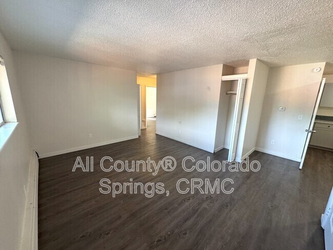 Photo - 2119 Preuss Rd Apartment