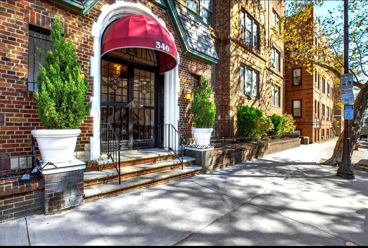 Primary Photo - 340 Fairmount Ave