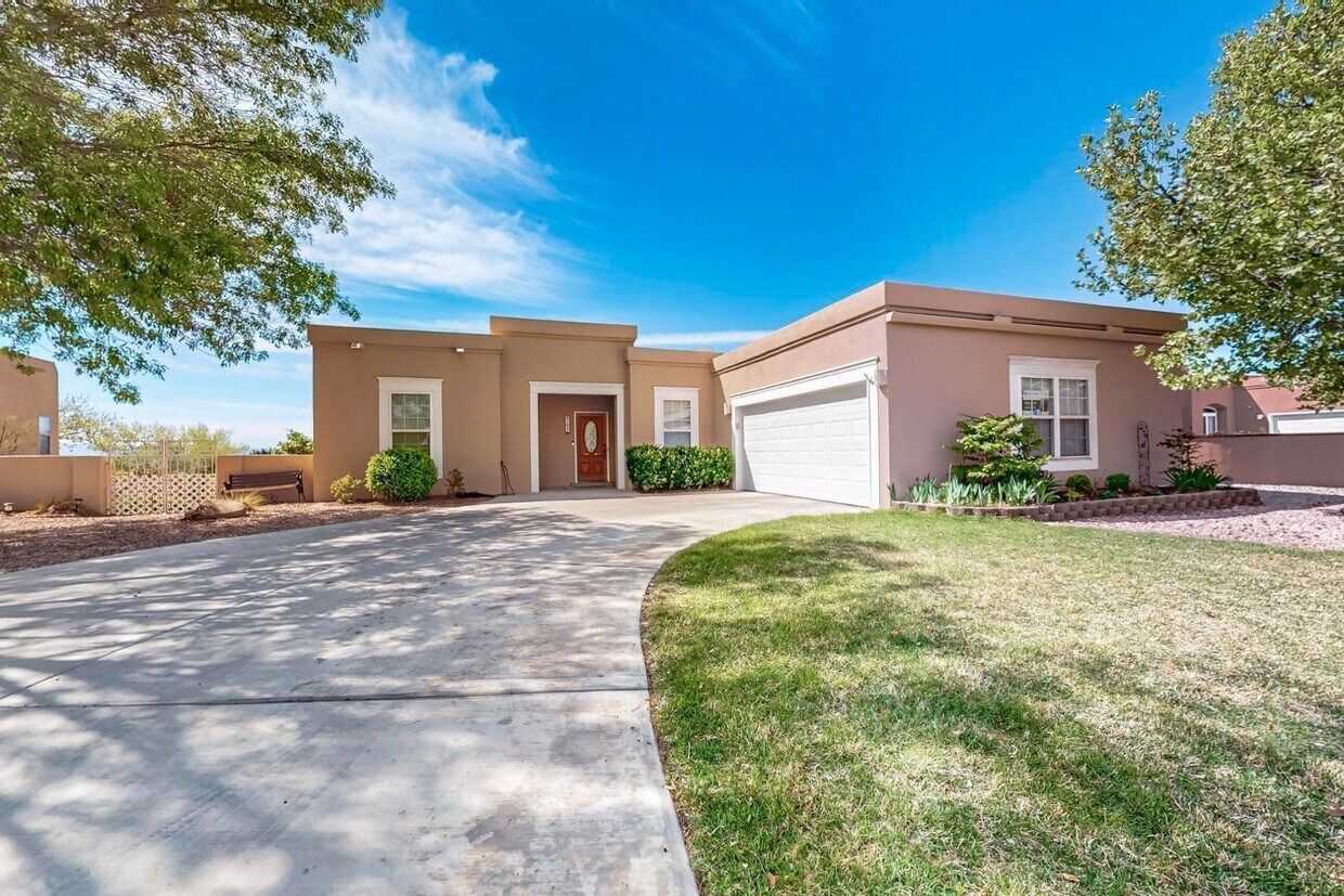Foto principal - 4104 Killington Rd NW