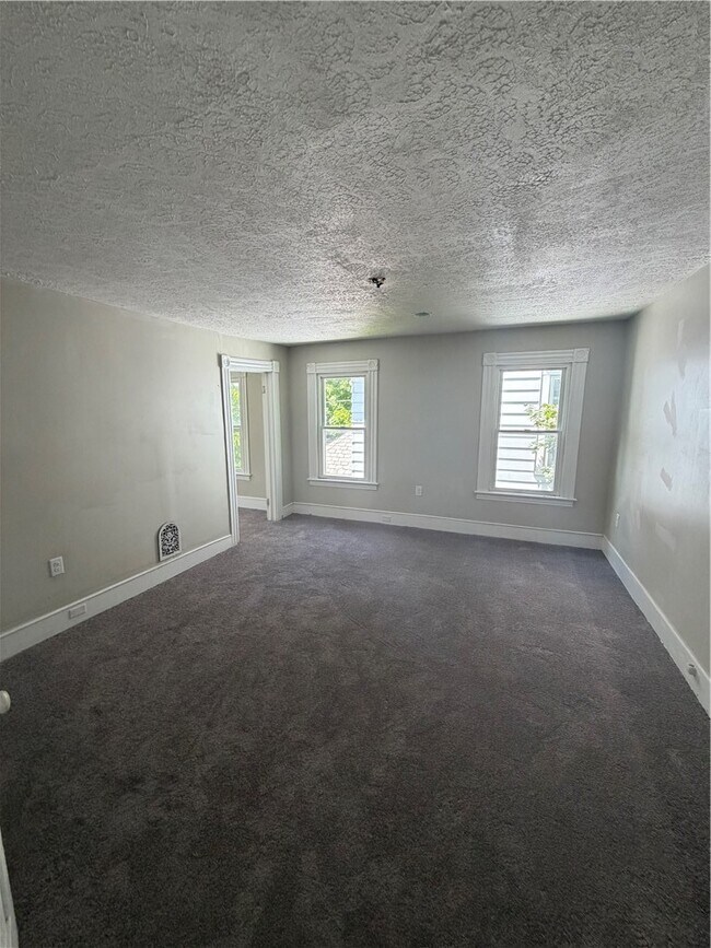 Foto del edificio - 454 Riverside Ave