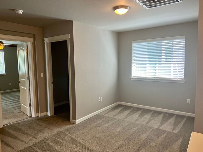 Foto del edificio - Home in the desirable Freestone at Bayside...
