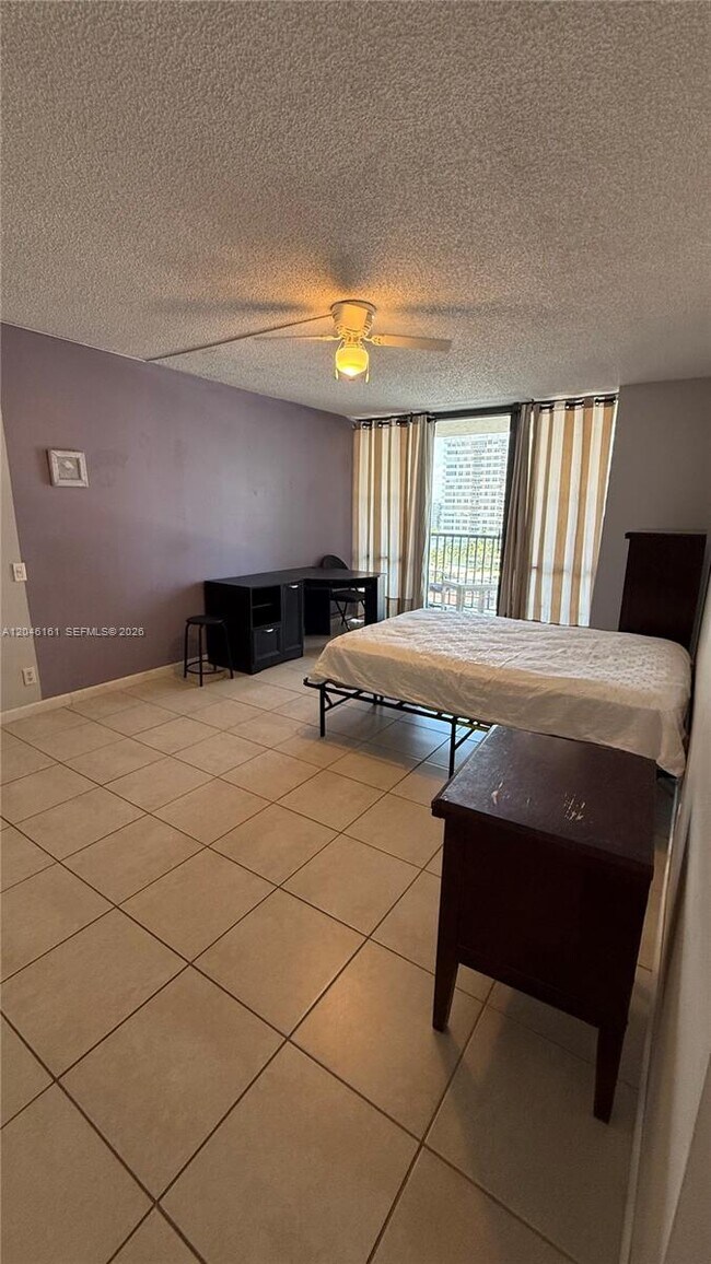 Foto del edificio - 2049 S Ocean Dr