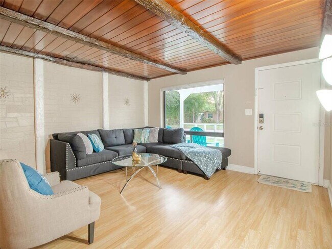 Foto del edificio - 1245 Catalpa Ln