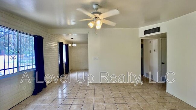 Foto del edificio - 316 E Elm St