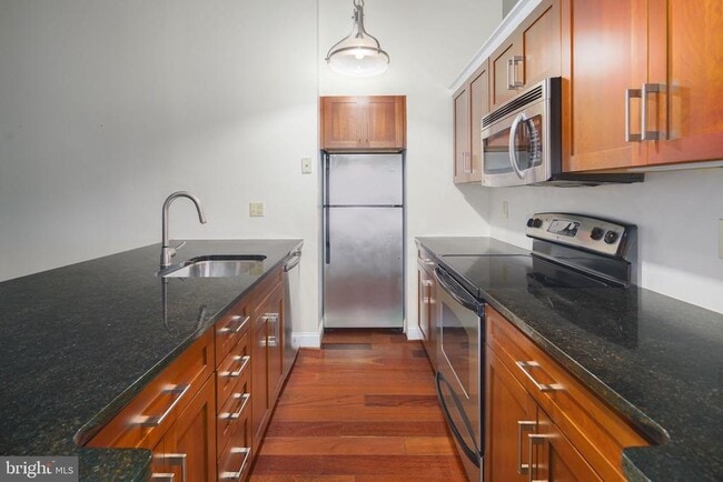 Foto del edificio - 2429 Locust St