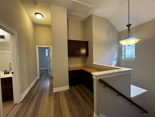 Building Photo - 4526 Merle Dr