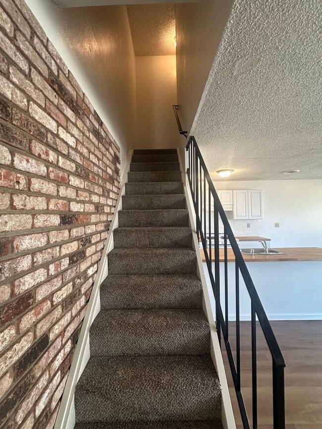 Building Photo - Zanetta Dr. (3057)