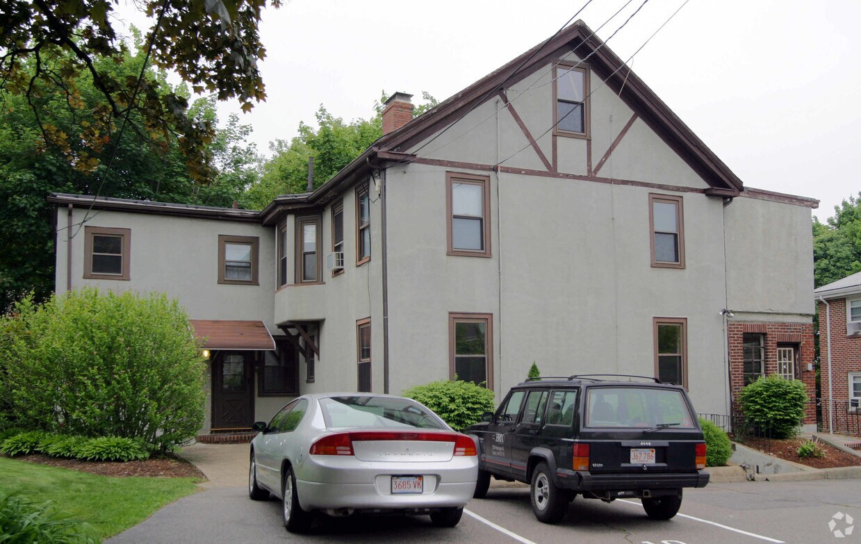 Building Photo - 25, 29, & 37 Dighton St