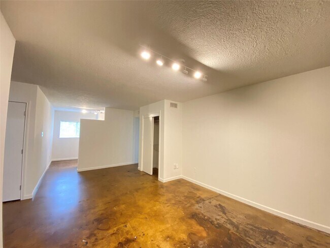 Foto del edificio - 1112 Lawrence St