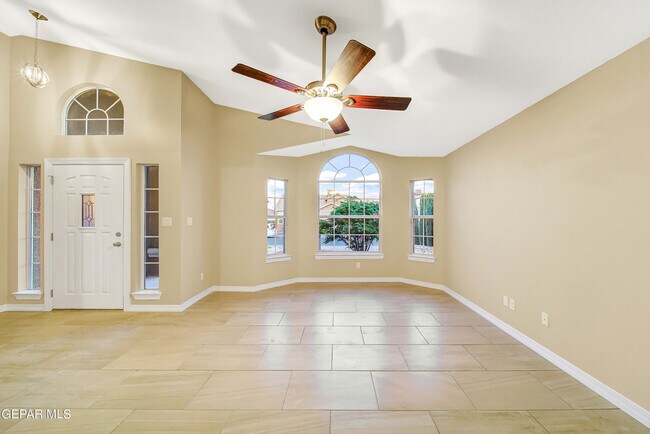 Building Photo - 3049 Tierra Salada Dr
