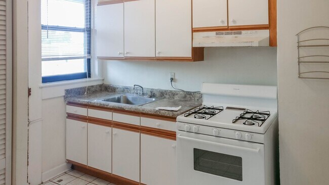 Foto del edificio - 1953-3 West Winnemac Avenue, Unit 3