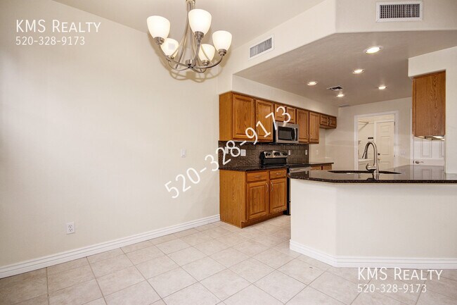 Building Photo - 635 Harvill Dr