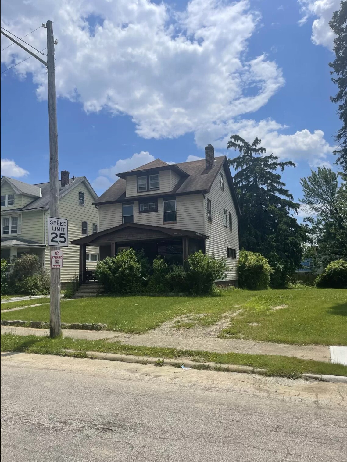 12700 Christine Ave Garfield Heights, OH 44105 – photo 2