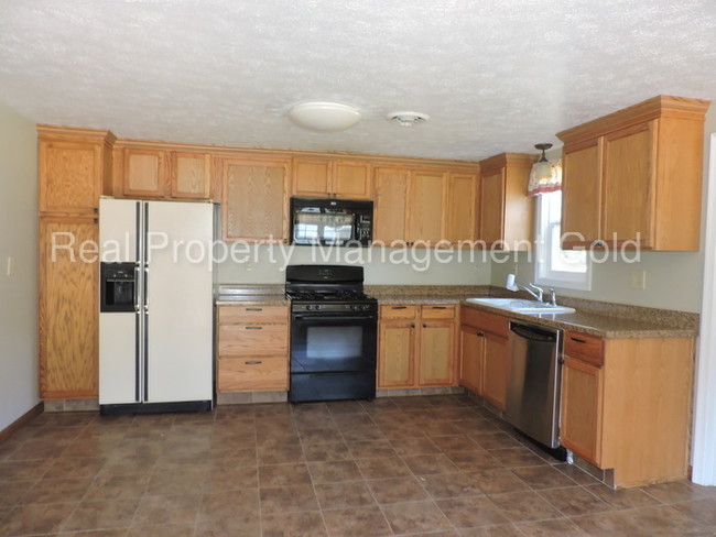 Foto del edificio - 42472 Fairgrounds Rd