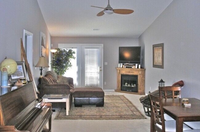 Foto del edificio - 1021 Old Marks Dr