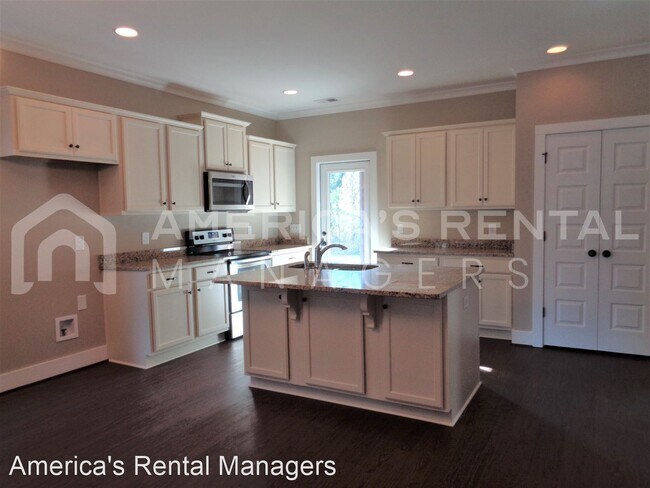 Foto del edificio - 4 br, 2 bath House - 5549 Park Side Road