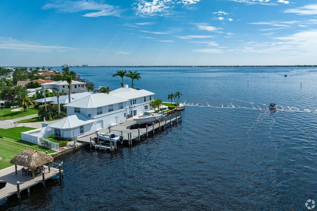 Waterways behind homes open up into the expansive Caloosahatchee River.