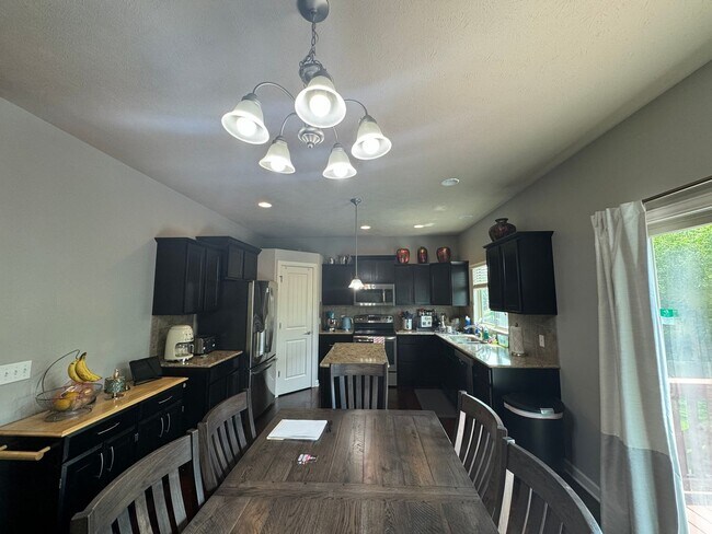 Building Photo - Home in Hyda Hills for rent 6 min from Offutt