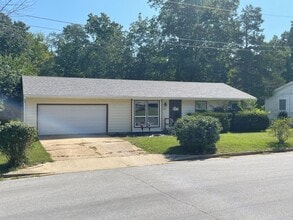 Building Photo - 601 Shady Acres Ct