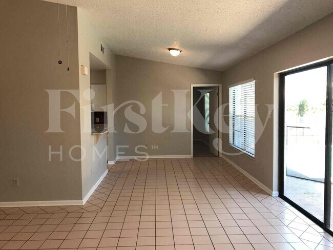 Foto del edificio - 16219 Pebblebrook Dr