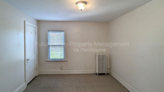 Building Photo - 607 Walnut St