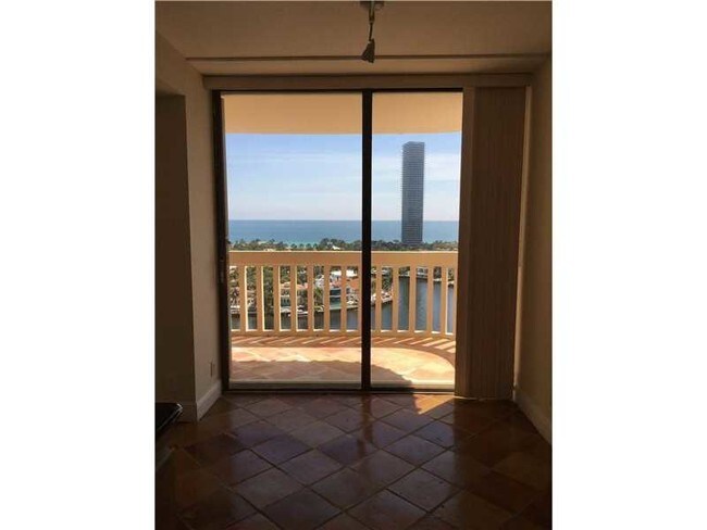 Foto del edificio - 19707 Turnberry Way