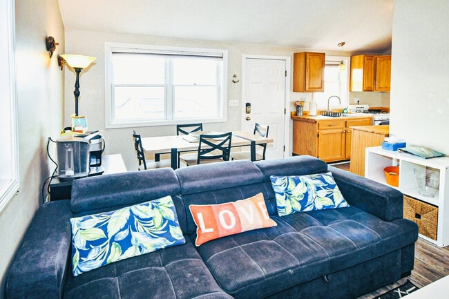 Building Photo - 38 North End Blvd