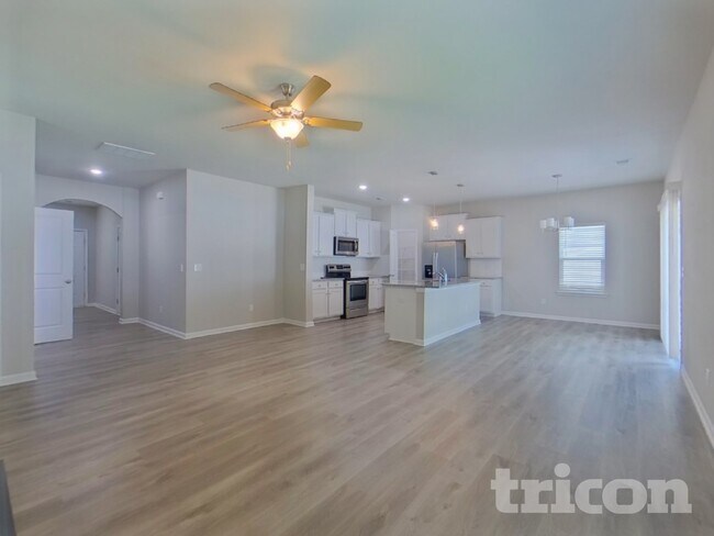 Building Photo - 209 Spring Knoll Dr