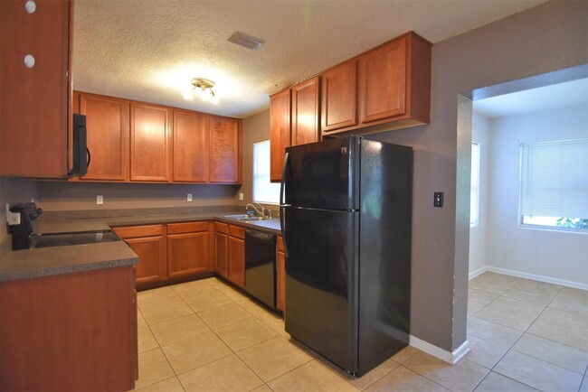 Building Photo - WINTER PARK 3br 2ba with BONUS ROOM and UP...