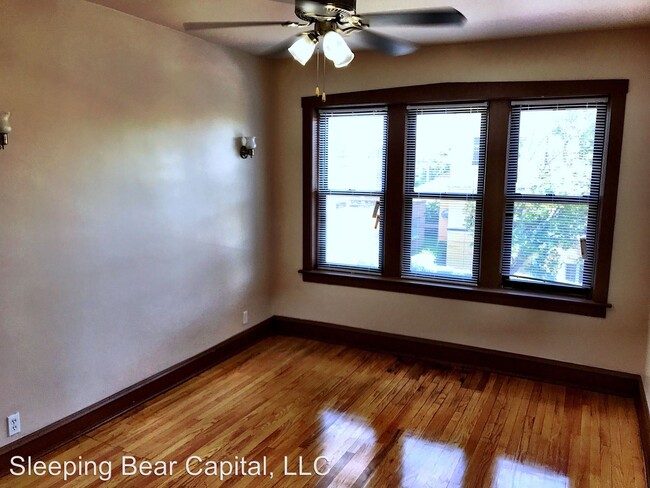 Building Photo - 6600 S Maplewood Ave
