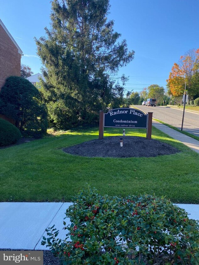 Primary Photo - 1 Radnor Dr