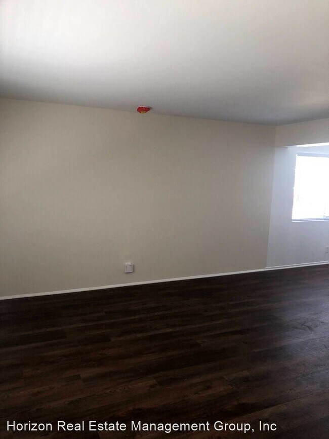 Foto del edificio - 12512 Cranbrook Ave